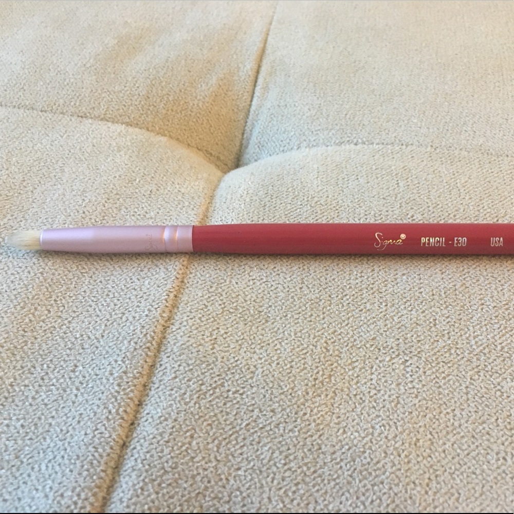 Sigma E30 Pencil Brush